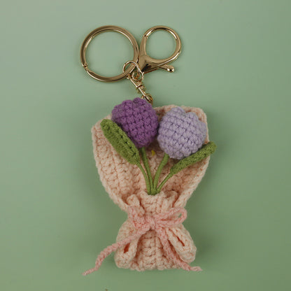 Charm de flor artesanal tejido en crochet