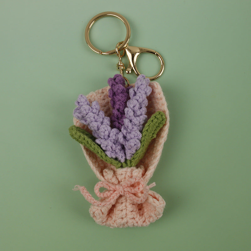 Charm de flor artesanal tejido en crochet