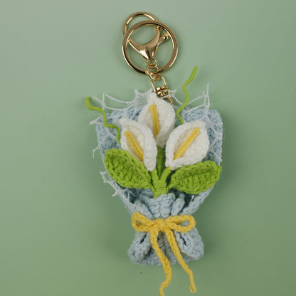 Charm de flor artesanal tejido en crochet