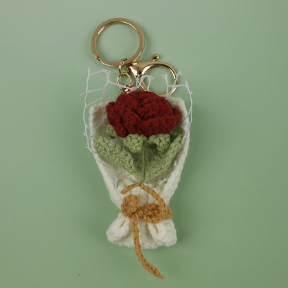 Charm de flor artesanal tejido en crochet