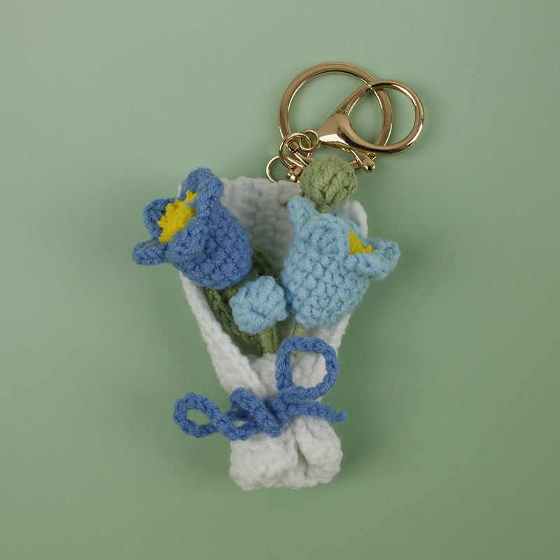 Charm de flor artesanal tejido en crochet