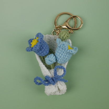 Charm de flor artesanal tejido en crochet