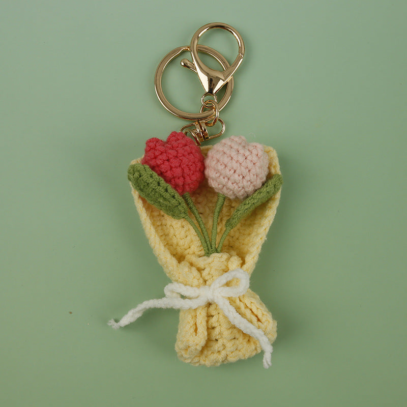 Charm de flor artesanal tejido en crochet