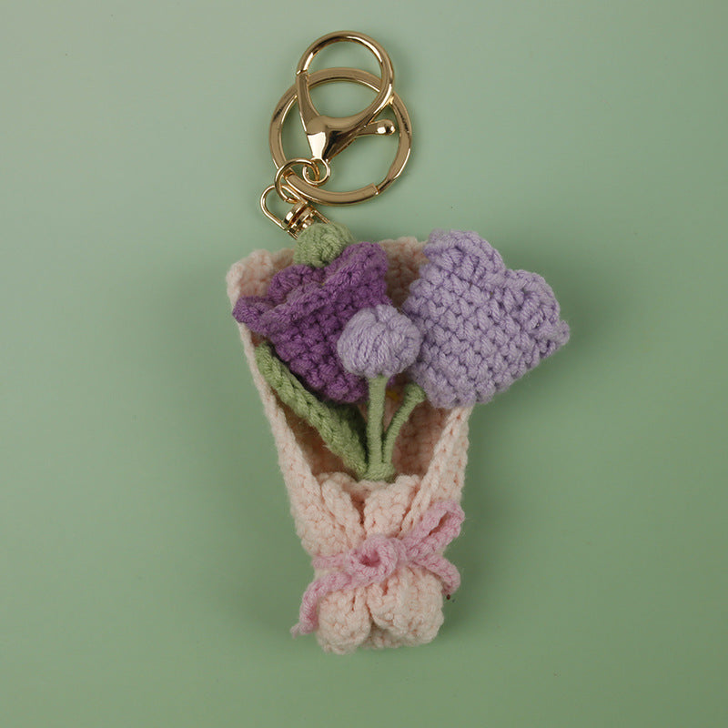 Charm de flor artesanal tejido en crochet